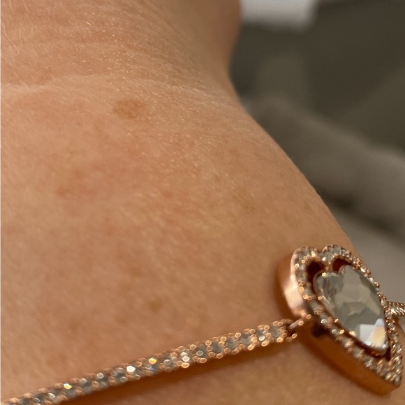 Swarovski crystal heart bracelet - Picture 8 of 9